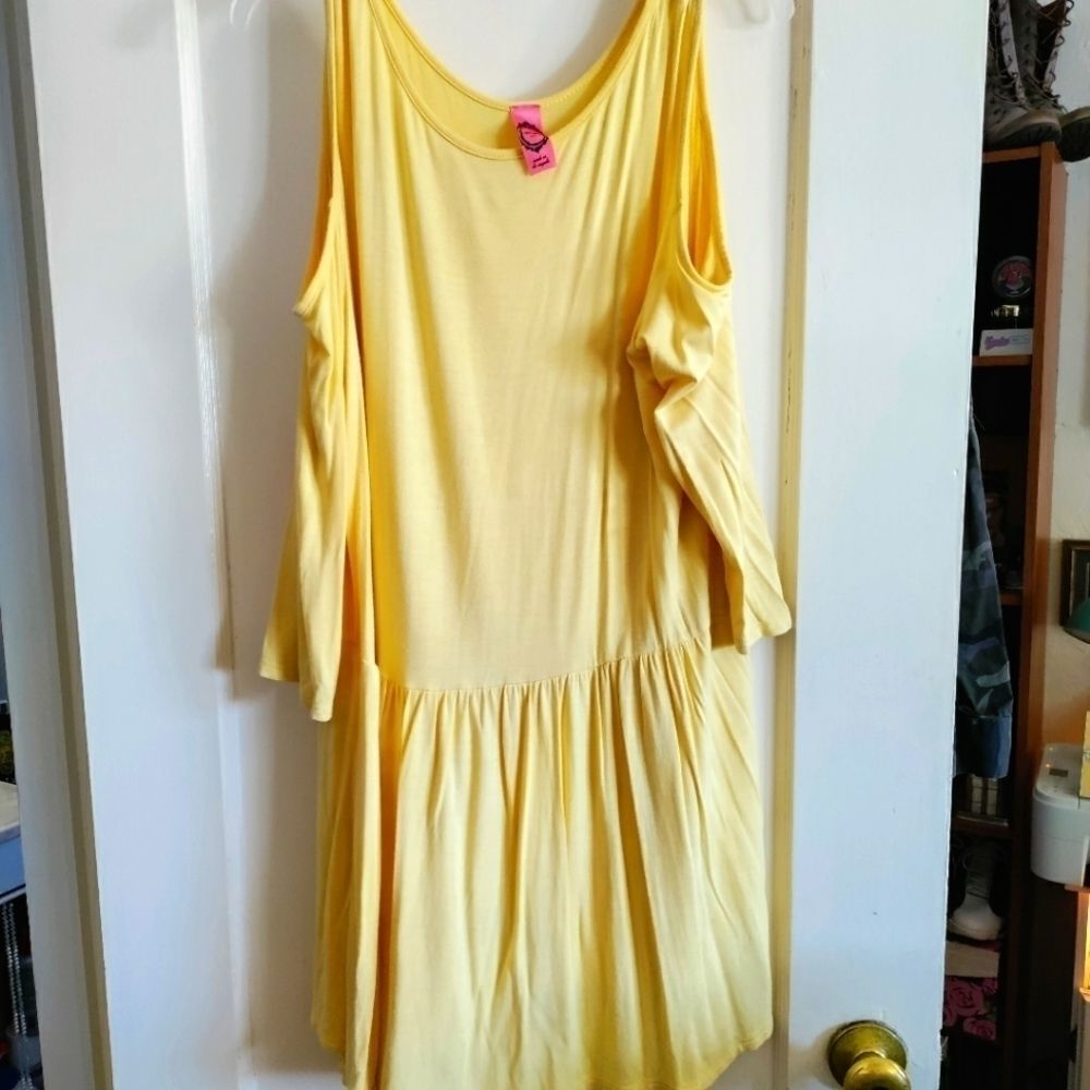 Open shoulder long flowy tunic